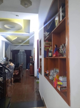 Bán nhà Gò Vấp, hẻm ô tô thông, 76m2, 4x19, 3 phòng ngủ.