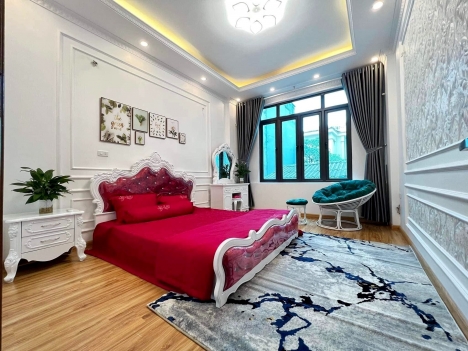 Cực hiếm nhà Trần Quốc Vượng, Cầu giấy 44m2 x 4T MT 3.8 m 5.2  tỷ, Nhà mới ở luôn, 20m ra oto