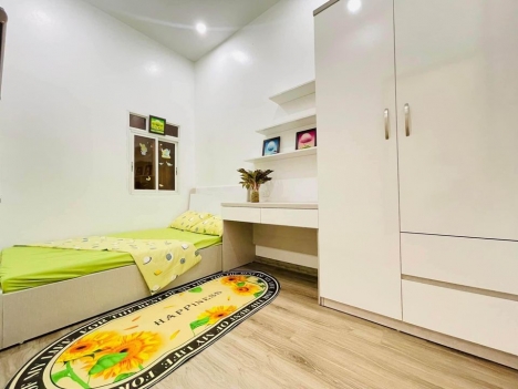 Bán nhà Đức Diễn, Bắc Từ Liêm, 3 tầng x 45m2, MT 4m, ô tô chạy, 3.8 tỷ.