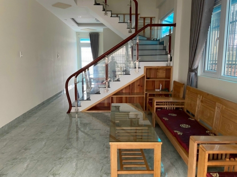 Cần bán căn nhà đang kinh doanh homestay ở Nam Hồ, Phường 11, TP. Đà Lạt, giá 5 tỷ