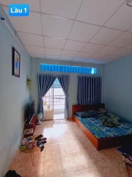 BÁN NHÀ 2 MẶT TIỀN HẺM ĐƯỜNG 18 , NGAY CHỢ TÂN HƯƠNG _ TÂN PHÚ 
XE HƠI ĐỖ CỬA - VỊ TRÍ CỰC ĐẸP