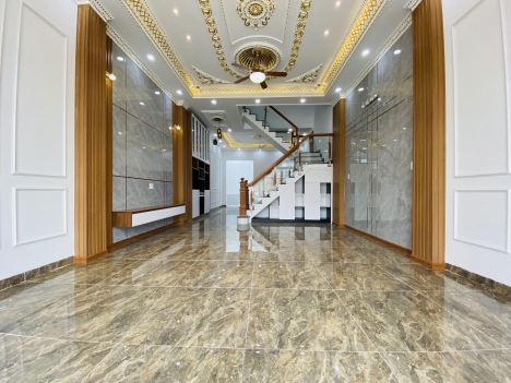 Bán Nhà Tân Cổ Điển 80m2 - Giát Vàng - Vạn Người Mê