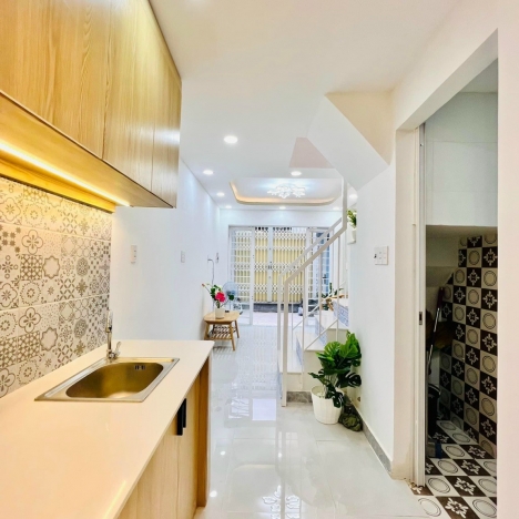 Bán Nhà 3 Tầng HXH C10 Q3 - 30m đến MT, ngang gần 4m, Nhỉnh 7 tỷ