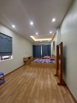 KIM ĐỒNG GIÁP BÁT - LÔ GÓC 3 THOÁNG – Ô TÔ ĐỖ CỬA - NHÀ MỚI CHỦ TỰ XÂY KIÊN CỐ - TẶNG FULL NỘI THẤT