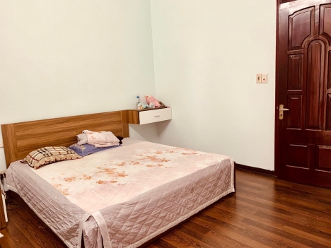 Cực hót! Nhà Nguyễn Văn Cừ 60m2, 5 tầng, ô tô 7 chỗ, 4.8 tỷ