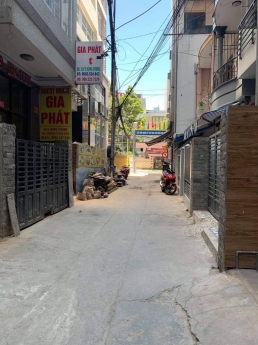 BÁN Nhà Hẻm Hùng Vương thành Phố Nha Trang Khánh Hòa Hẻm Oto