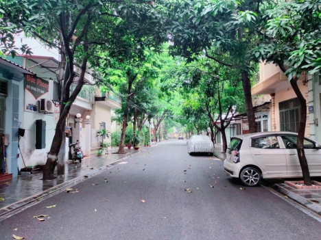 Cực hót! Nhà Nguyễn Văn Cừ 60m2, 5 tầng, ô tô 7 chỗ, 4.8 tỷ