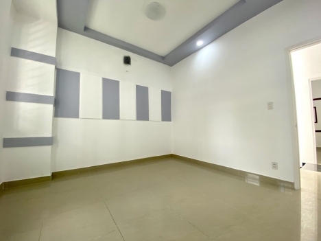 Cần bán nhà Khuông Việt Tân Phú 2 Tầng 2 PN 2WC mới đẹp.