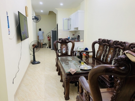 Bán nhà đẹp phố Đặng Văn Ngữ, Đống Đa, 35m2, 4 tầng, MT 3m, giá 5 tỷ rưỡi.