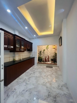 Nhỉnh 2 tỷ sở hữu ngay nhà Trung tâm Hai Bà Trưng, gần phố