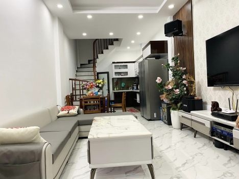 Nhỉnh 3 tỷ nhà Quan Nhân, 33m2, 4 tầng, ở luôn,