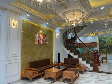 Nhà Tân Cổ Điển 1 Trệt 2 Lầu - Tặng Full Nội Thất Cao Cấp
