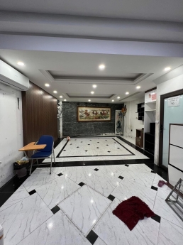 Ngõ 211 Khương Trung, Thanh Xuân 43m, 5 tầng, MT 5m  6 tỷ 500. Nhà đẹp về ở luôn.