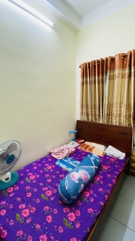 Mặt tiền Phú Hữu quận 9. 102m2, vị trí đẹp, ở ngay. 5 tỷ 950 TL.