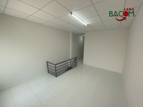 Chủ thiện chí giảm 50tr từ 1,9 tỷ xuống còn1,85 tỷ- Bán nhà mới 1T1L ngay giáo xứ Bùi Hiệp phường