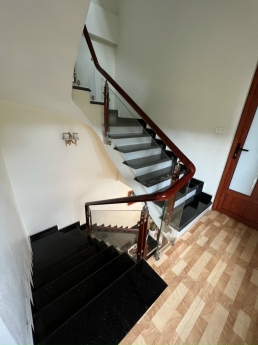 Cực gấp, bán nhà Cự Khối dân xây, ngõ rộng ô tô tránh, tặng full nội thất xịn đẹp, 45m*4T,3.6 tỷ