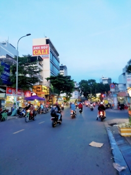 TÂN PHÚ - BÁN NHÀ MẶT TIỀN KINH DOANH GẦN CHỢ TÂN HƯƠNG - TÂN PHÚ.