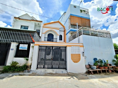 Hạ giá 200 triệu còn 4,190 tỉ.Bán nhà 1 Trệt 1 Lầu 110m2 SHR thổ cư đường ô tô (P. Tân Hiệp)