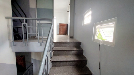 Nhà Bán Đỗ Xuân Hợp sát Mặt Tiền Hẻm Xe Hơi Lô Góc ngang 5m 4 Tầng 125m2 chỉ hơn 7 Tỷ Gía Rẻ