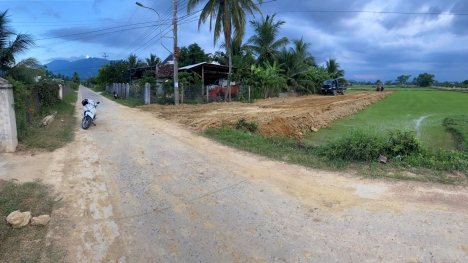 Đất vuông đẹp có thổ, cách biển Dốc Lết 15p