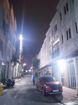 Hẻm Xe Hơi , Nguyễn Duy Trinh , Ngang 4, Sử dụng 155m2,4 Tầng BTCT, Chỉ 6 tỷ.