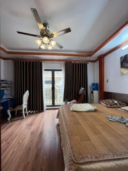 GIÁ HỜI, Nguyễn Chí Thanh, 2 thoáng,Thẳng tắp 40m oto,Dân xây,Trước nhà 3m,52Mx4T chỉ 5,8 tỷ