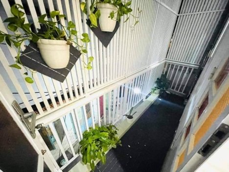 NHÀ 3 TẦNG TÂN SƠN NHÌ - HẺM XE HƠI TỚI NHÀ - NHỈNH 2 TỶ