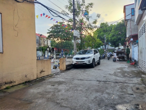 7 Tỷ Bán nhà Hộ khẩu GIA THỤY 65M, Ngõ Ô tô 7 chỗ Tránh, Tiện ích vô vàn