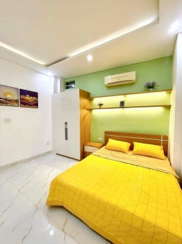 Bán Nhà Đường Trần Cao Vân, Ở Ngay, Ô Tô, Mặt Tiền 6M, Nhỉnh 2 Tỷ