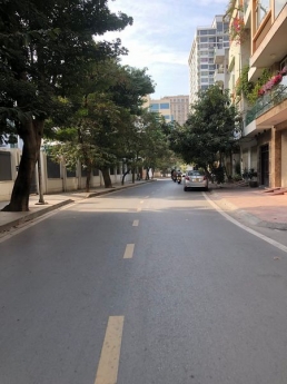 Bán Nhà Ngõ 16 Hoàng cầu phân lô ,ô tô Tránh Dừng đỗ Ngày Đêm.Lô góc....