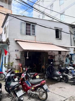 Ngộp ngân hàng cần bán gấp căn nhà  đường Ba Đình P.10 Q.8, 40m2 ,4.56 tỷ , Hẻm xe hơi , ô tô đỗ