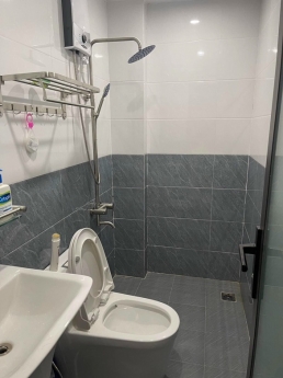 Nhà 3 tầng mặt tiền Đào Sư Tích 3,75 tỷ