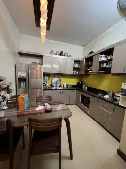 Đống Đa, bán nhà đẹp phố Chùa Láng, Oto đỗ cửa, đủ công năng 2 thoáng, 40m chỉ 6.5 tỷ