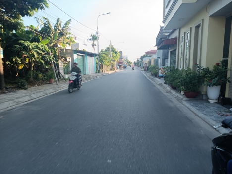 tại mặt đg Vọng Hải Hưng Đạo Dương Kinh Hải Phòng. 2,x tỷ