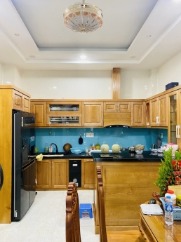 Bán nhà đẹp mới xây HXH Phạm Văn Bạch Tân Bình hẻm thông kinh doanh tốt.