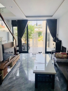 Bán tòa căn hộ Khu NAM VIỆT Á gồm 5 tầng giao với đường Lê Văn Hiến thu nhập ròng 600tr/năm