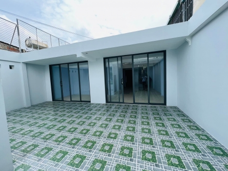 MẶT TIỀN HOA PHƯỢNG - PHÚ NHUẬN - PHƯỜNG 2 - NGANG BỀ THẾ 8M