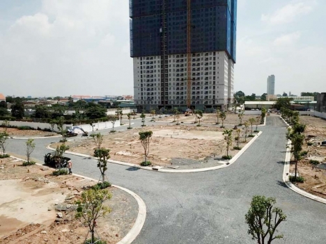 Nhà phố kiểu mẫu Bcons Plaza- Dĩ An, chỉ 152 căn 1T2L, sổ hồng riêng, ân hạn gốc và lãi 0%, 18 tháng