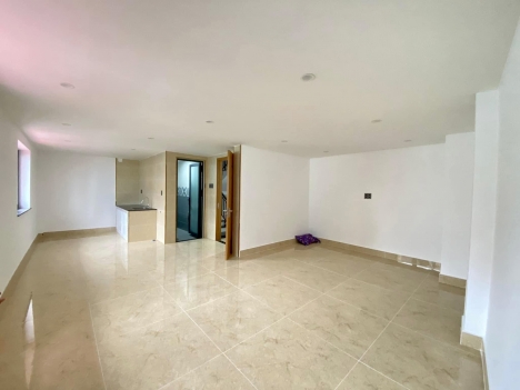 KINH DƯƠNG VƯƠNG NHÀ 6 TẤM XÂY MỚI NGAY SÁT TÊN LỬA