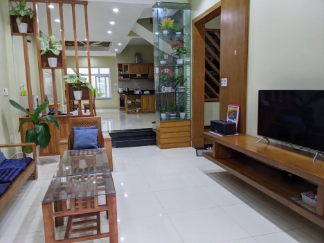 BÁN BIỆT THỰ TÂN QUY ĐÔNG QUẬN 7. DTSD LÊN TỚI 400M2, HÀNG XÓM SIÊU GIÀU