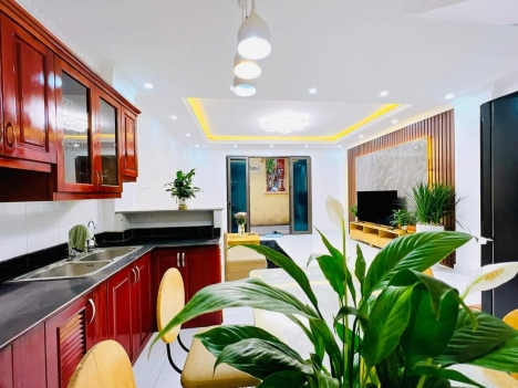 9 tỷ SIÊU RẺ, SIÊU VIP- Bán Nhà mặt Phố BỒ ĐỀ 85m, MT5,2, Kinh doanh- 2 thoáng