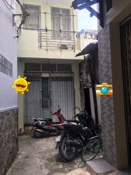 Bán nhà nhỏ sổ Hồng, đường Bạch Đằng p24 Nhà cách mặt tiền 20m