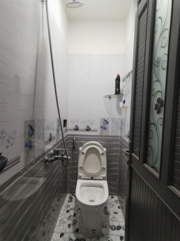 chính chủ bán lỗ ô tô đỗ cửa hoàng văn thụ Q tân bình king doanh tốt. gần bùng binh cộng hòa.hxh.