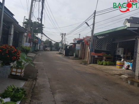 bán nha 325 m2 mặt tiền Nguyễn văn Tiên phường tân phong biên hoà đồng nai