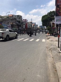 Bán nhà nhỏ sổ Hồng, đường Bạch Đằng p24 Nhà cách mặt tiền 20m