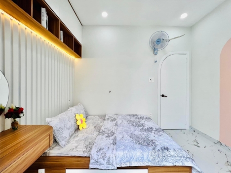 Bán nhà Đất Thánh P6 Tân Bình 42m2, HXH, 3 tầng BTCT gIá tốt chỉ 3,6 tỷ