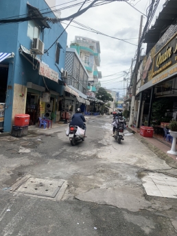 Nhà Gấp bán  Mt xe tải đỗ cổng Trường chinh, 4x12.5, 7.05 ty