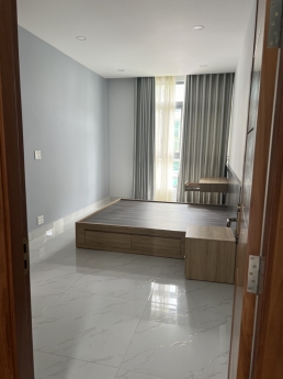 Cho Thuê nhà Gần Chợ Bình Khánh dt 5x18m2 3 lầu nhà mới đường rộng giá 25tr/tháng -