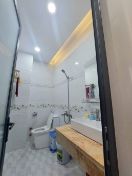 BÁN NHÀ 5 TẦNG HẺM XE HƠI– GẦN ĐƯỜNG NGUYỄN PHÚC CHU - 56M2  – PHƯỜNG 15 – TẶNG NỘI THẤT.