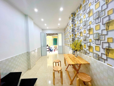 Bán nhà mới 2 tầng, công năng đủ, ngõ 166 Chùa Hàng, Lê Chân. 
20m2 bìa đỏ. Ngõ trước nhà 3m.
